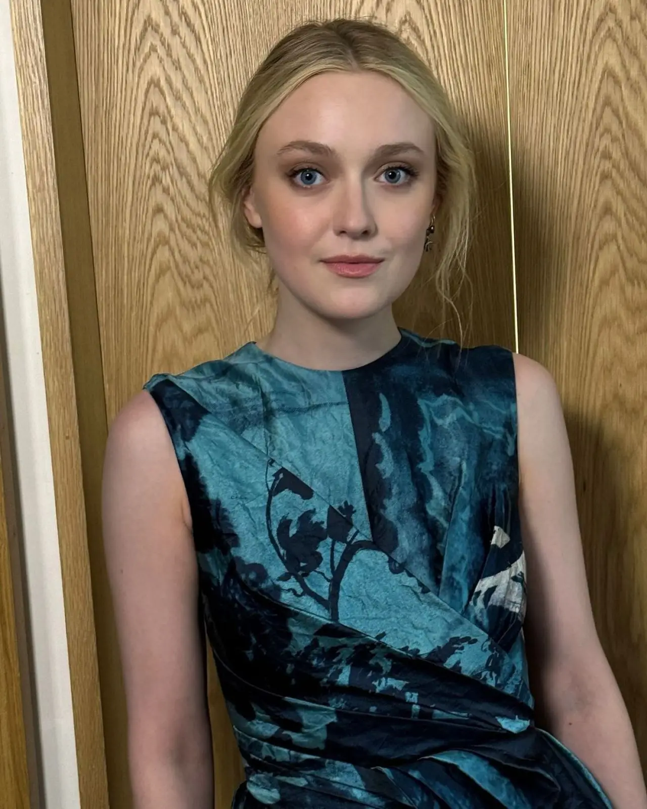 DAKOTA FANNING STILLS AT THE WATCHERS UK SCREENING PORTRAITS2